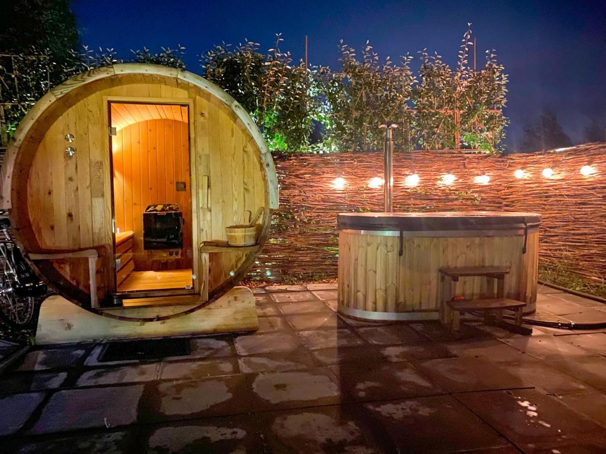 Bed & Wellness Klein Knorrestein With Private Hottub And Sauna And Tandembike Rental Included In Price Almere Exterior foto